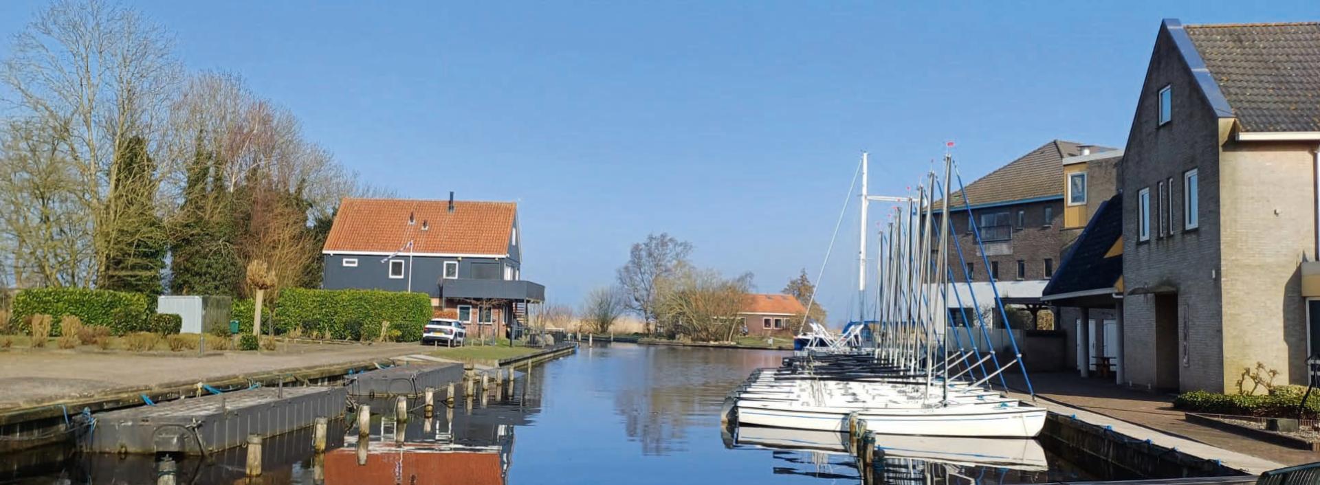 Elahuizen O + midweek brochure.png